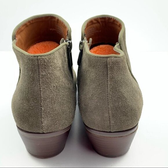 Crown vintage Tabitha ankle bootie 9.5 taupe suede - Picture 4 of 11